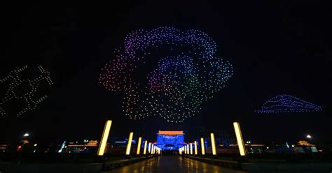 El Festival de la Luz Digital: Una Noche Mágica Donde los Drones Bailan en el Cielo de Tokio